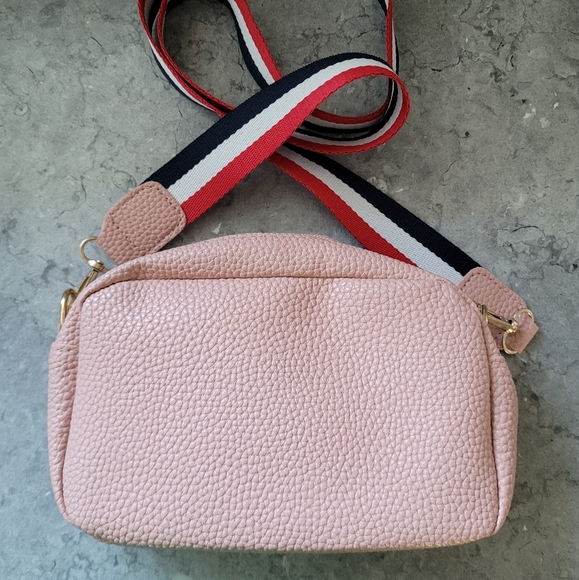 NWOT Bumble Bee Crossbody Pink Bag - Picture 7 of 8